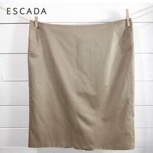 ESCADA – 44 – Beige Flared Hem Skirt